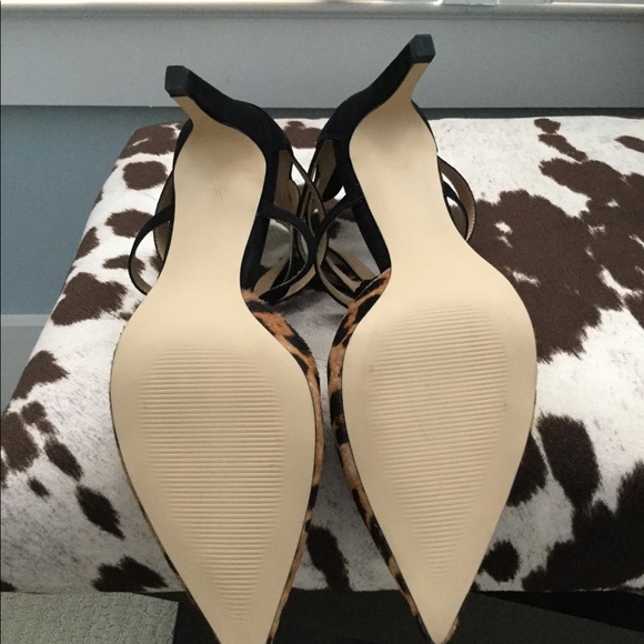 🎉SALE🎉NWT Talbots leopard calf hair/ suede shoes - Picture 3 of 6